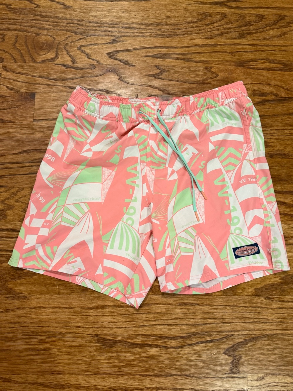 Vineyard Vines Coral, Mint & White Sail Print Men's Shorts